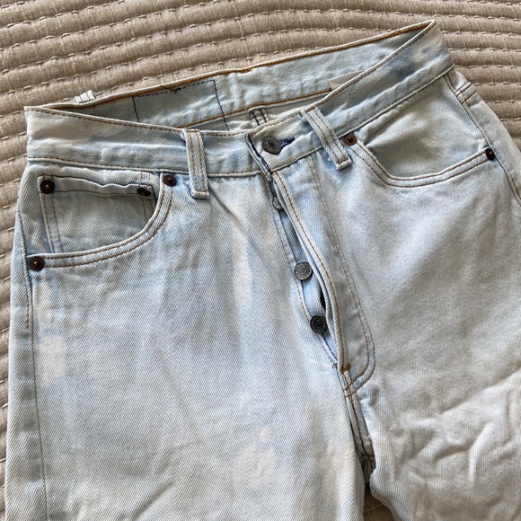 Faded Vintage Levi 501’s - Picture 2 of 11